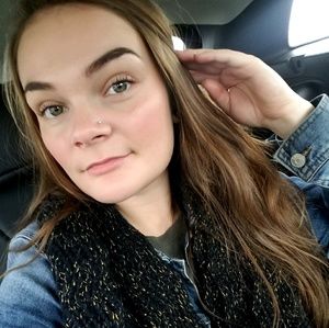 Meet your Posher, Briana